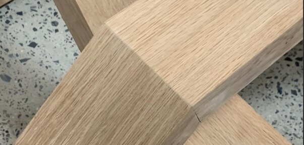 Close detail of the grain matched oak